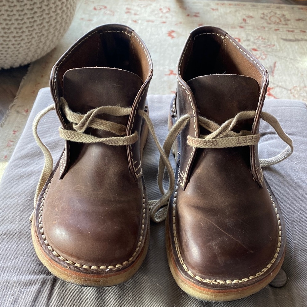 DUCKFEET- Hardly worn in great condition. SJÆLLAND style.